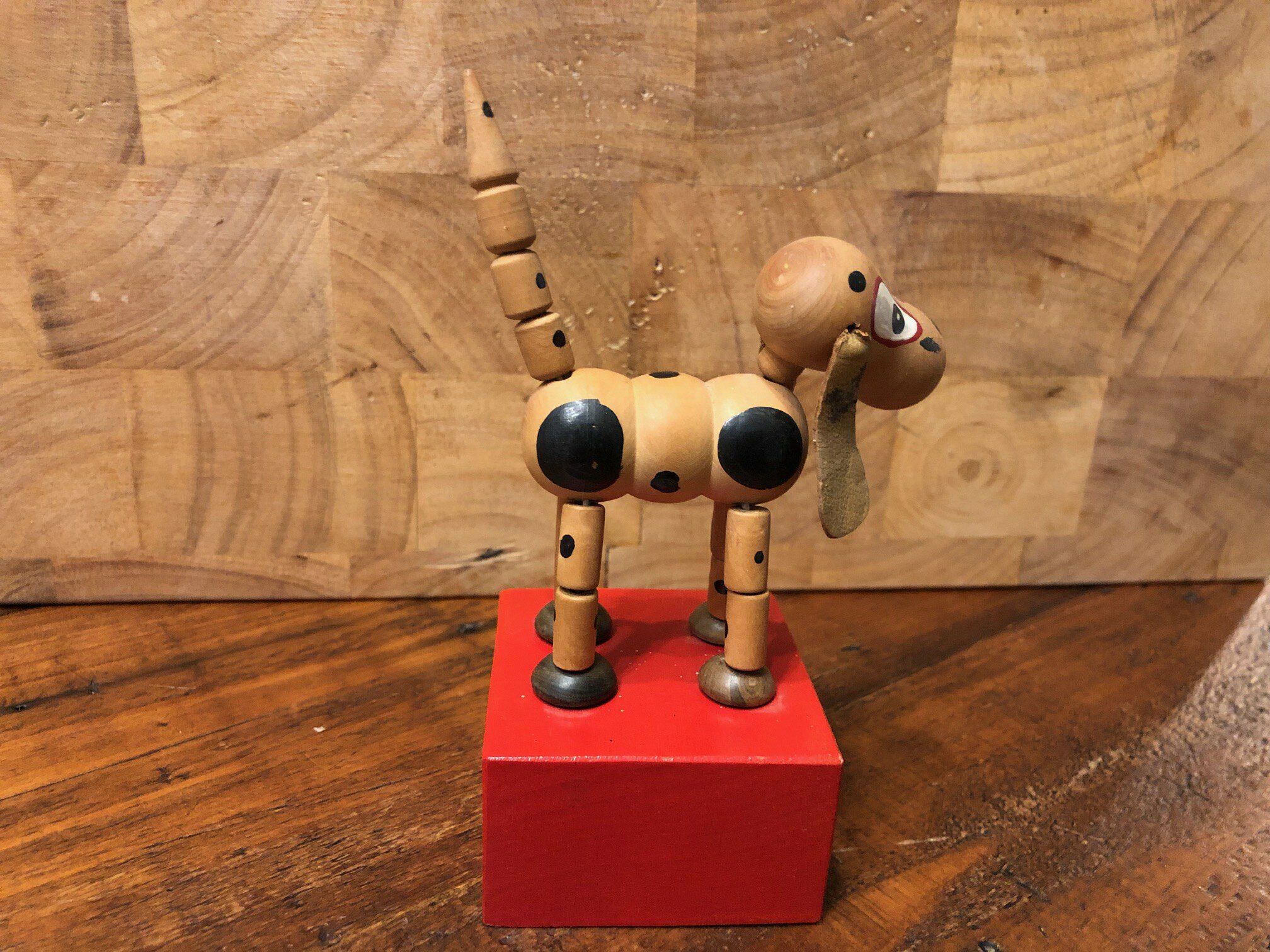 Wakouwa articulated wooden dog  40