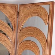 Screen "palms" in rattan and mirrors