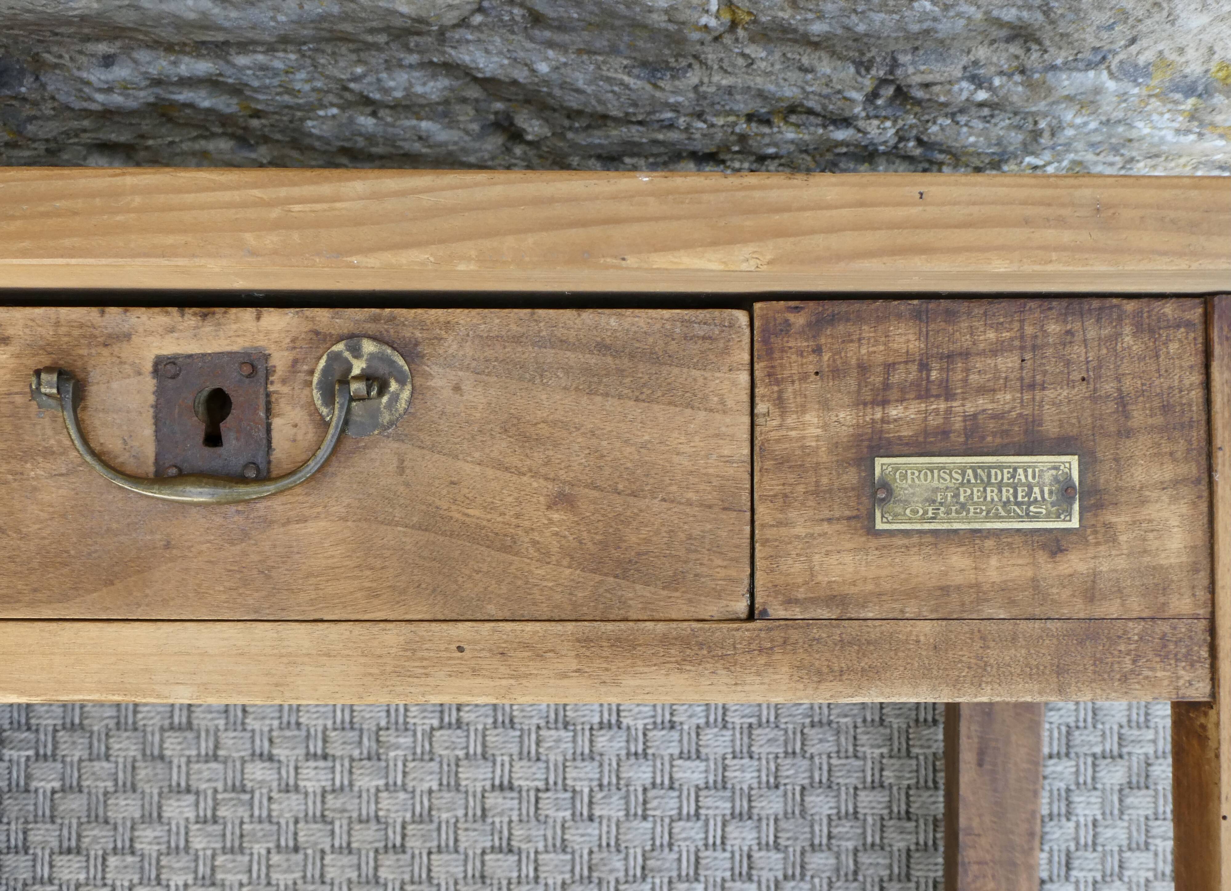Solid wood desk, Croissandeau and Perreau in Orléans