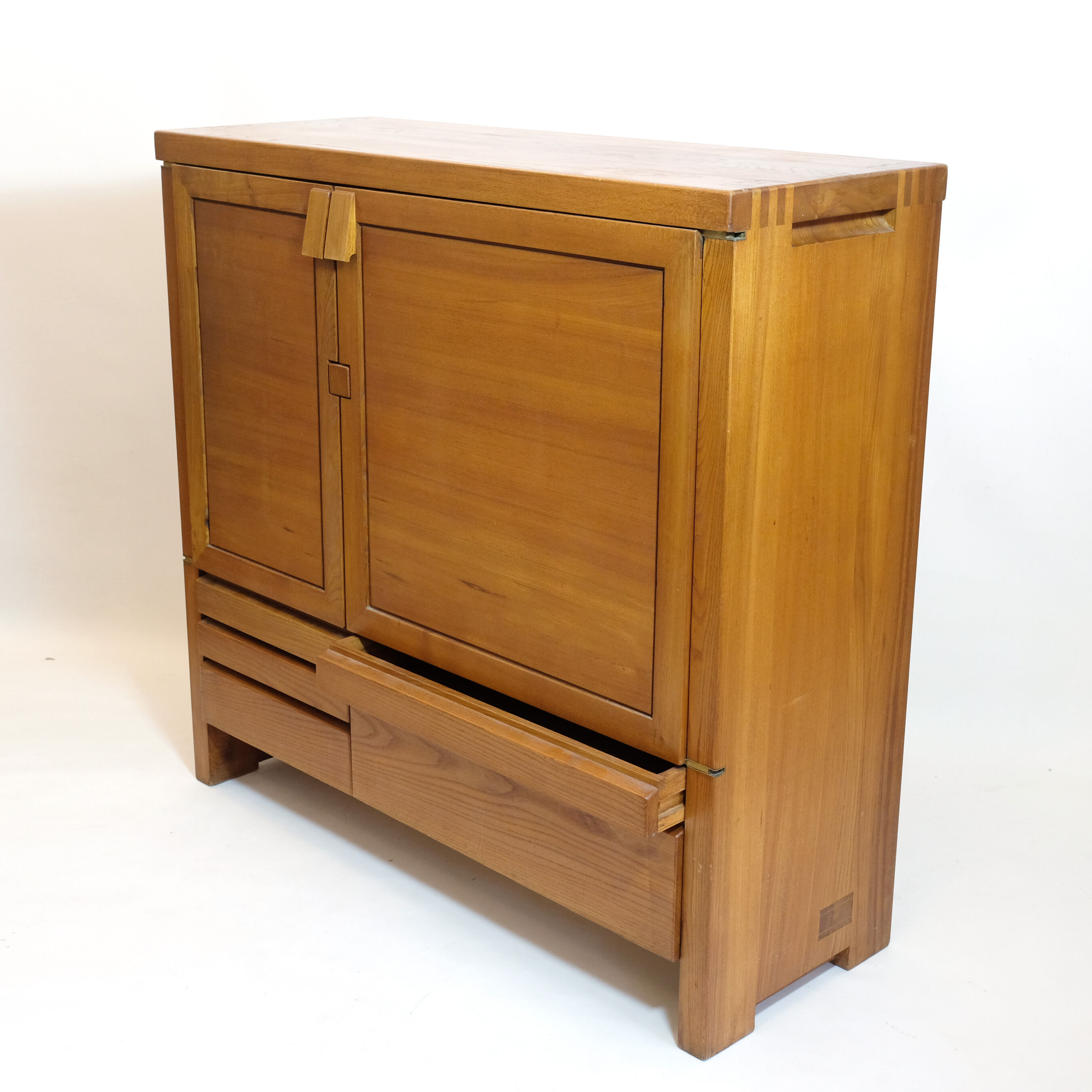 Pierre Chapo buffet R18, solid elm, 1960-1970