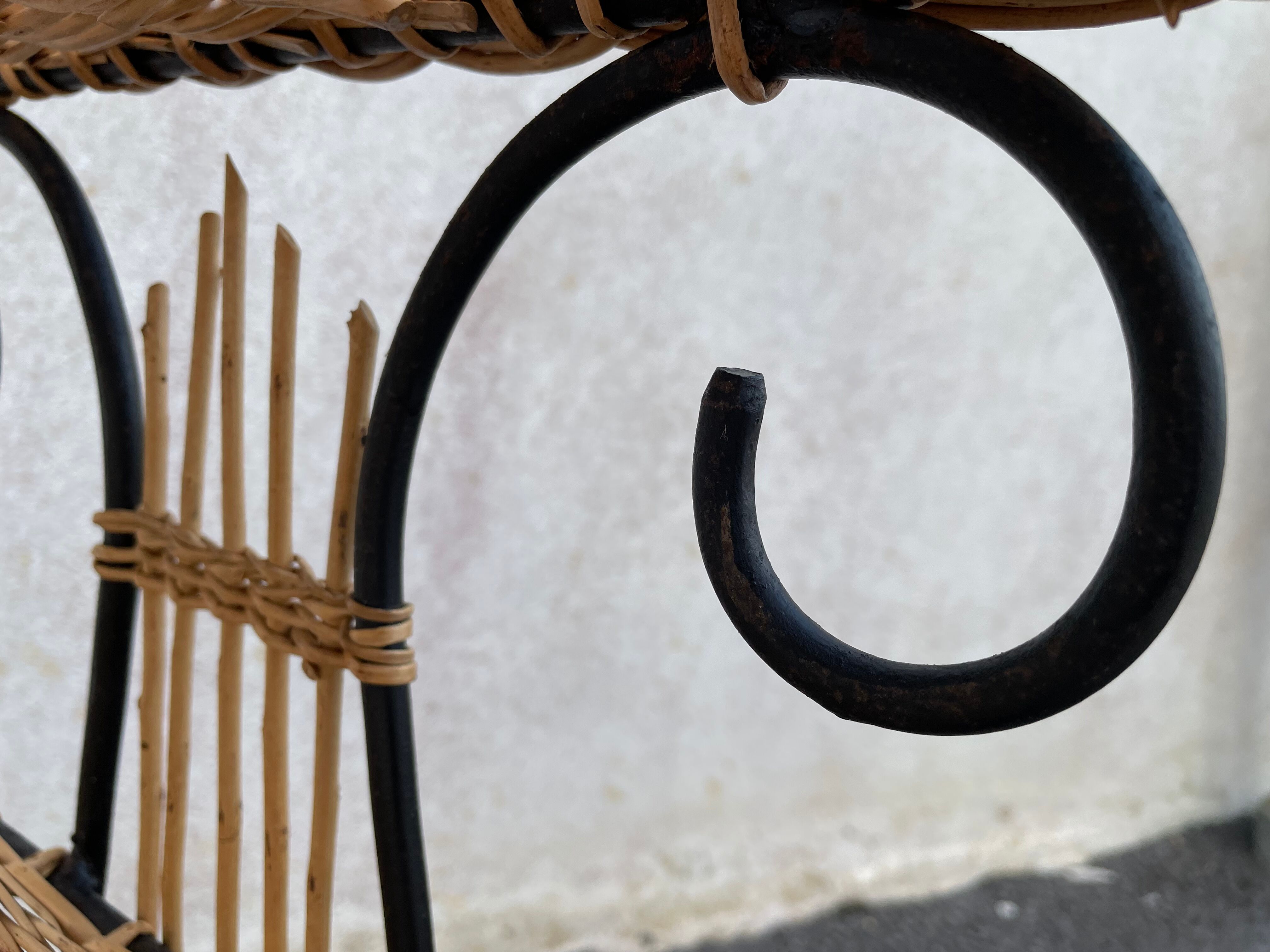 Wicker lyre side table