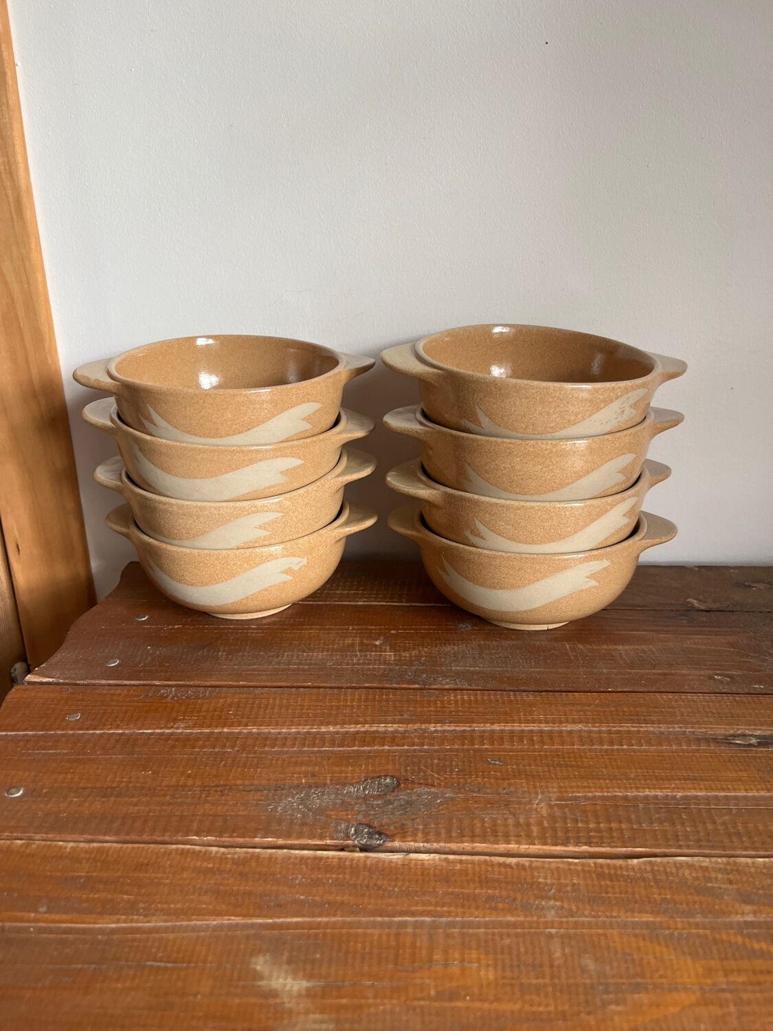8 stoneware bowls