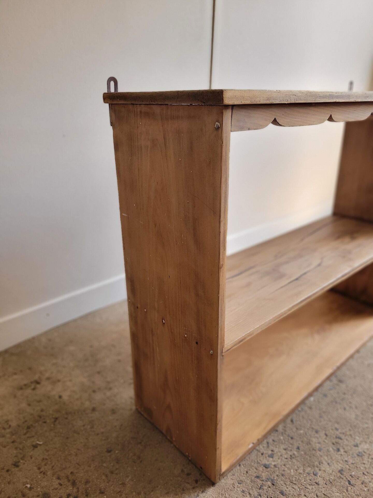 Étagère murale en bois