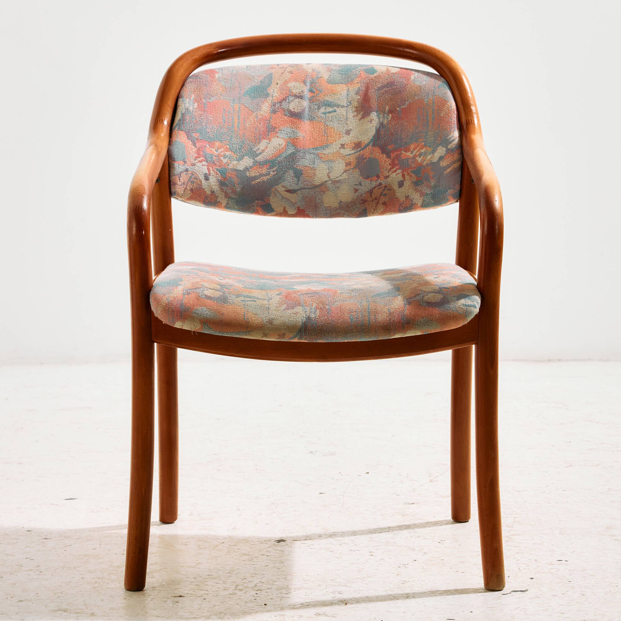 MK9799 Beech armchair