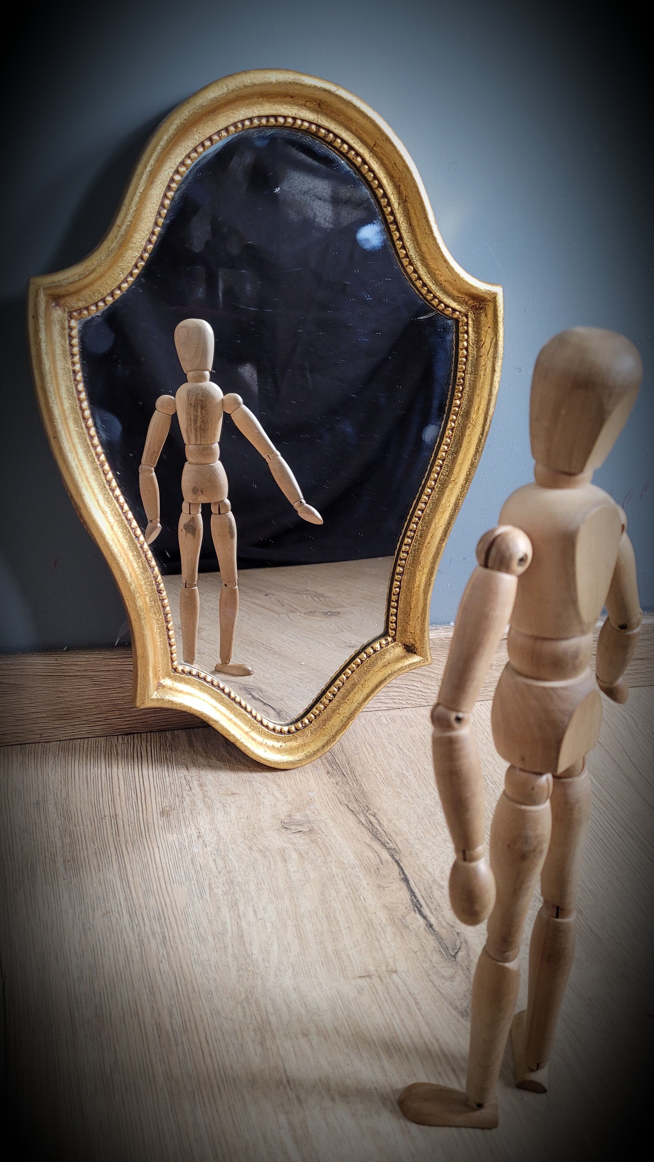 Mirror small pear 27x40cm