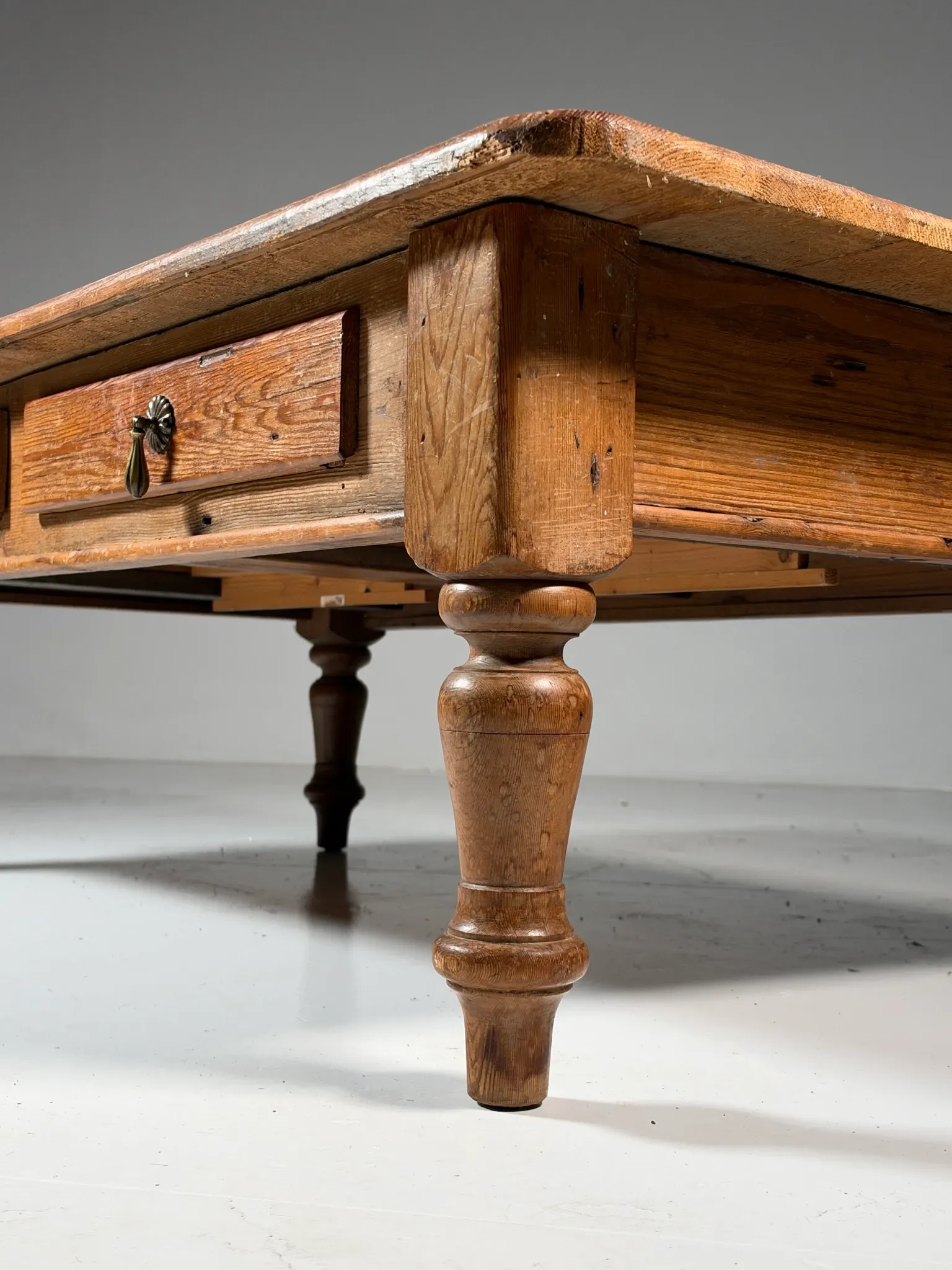 Pine coffee table country style