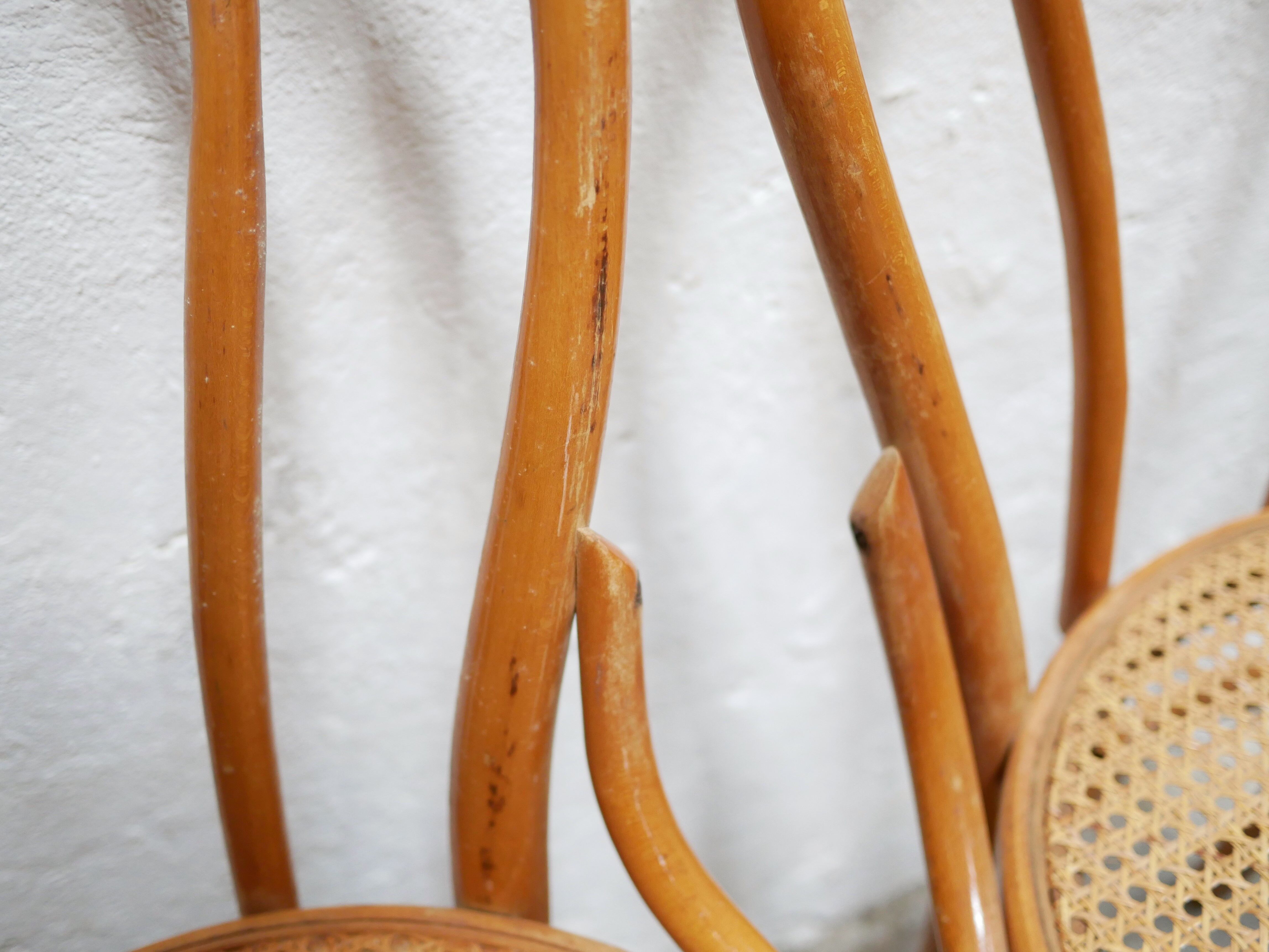 Vintage bistro chair cannée