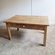 Table basse en bois massif