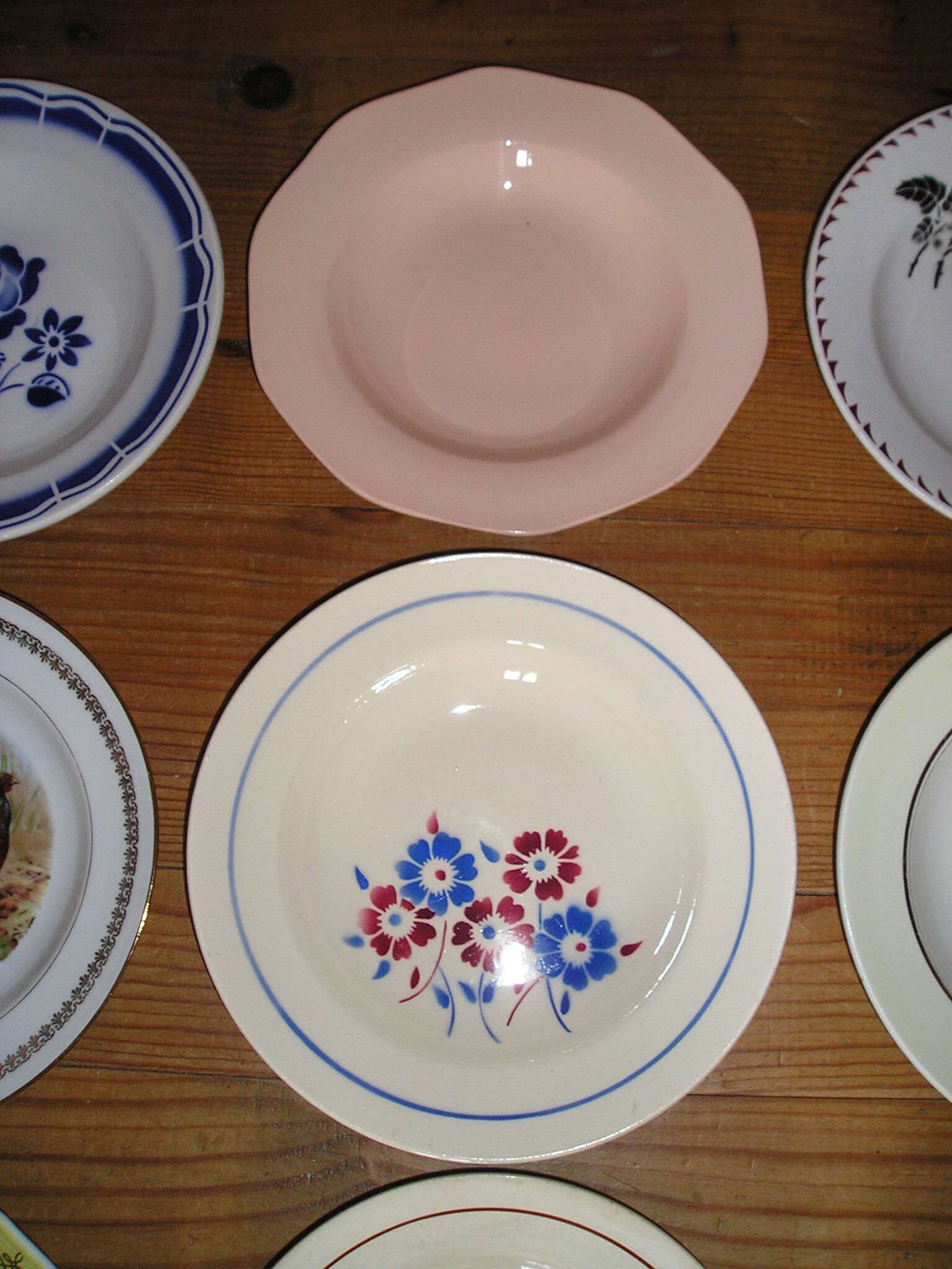 Set of 12 different hollow plates