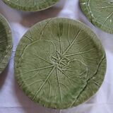 8 assiettes plates anciennes en barbotine