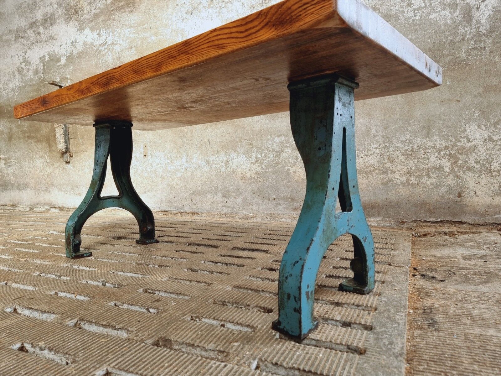Industrial dining table oak on cast iron legs
