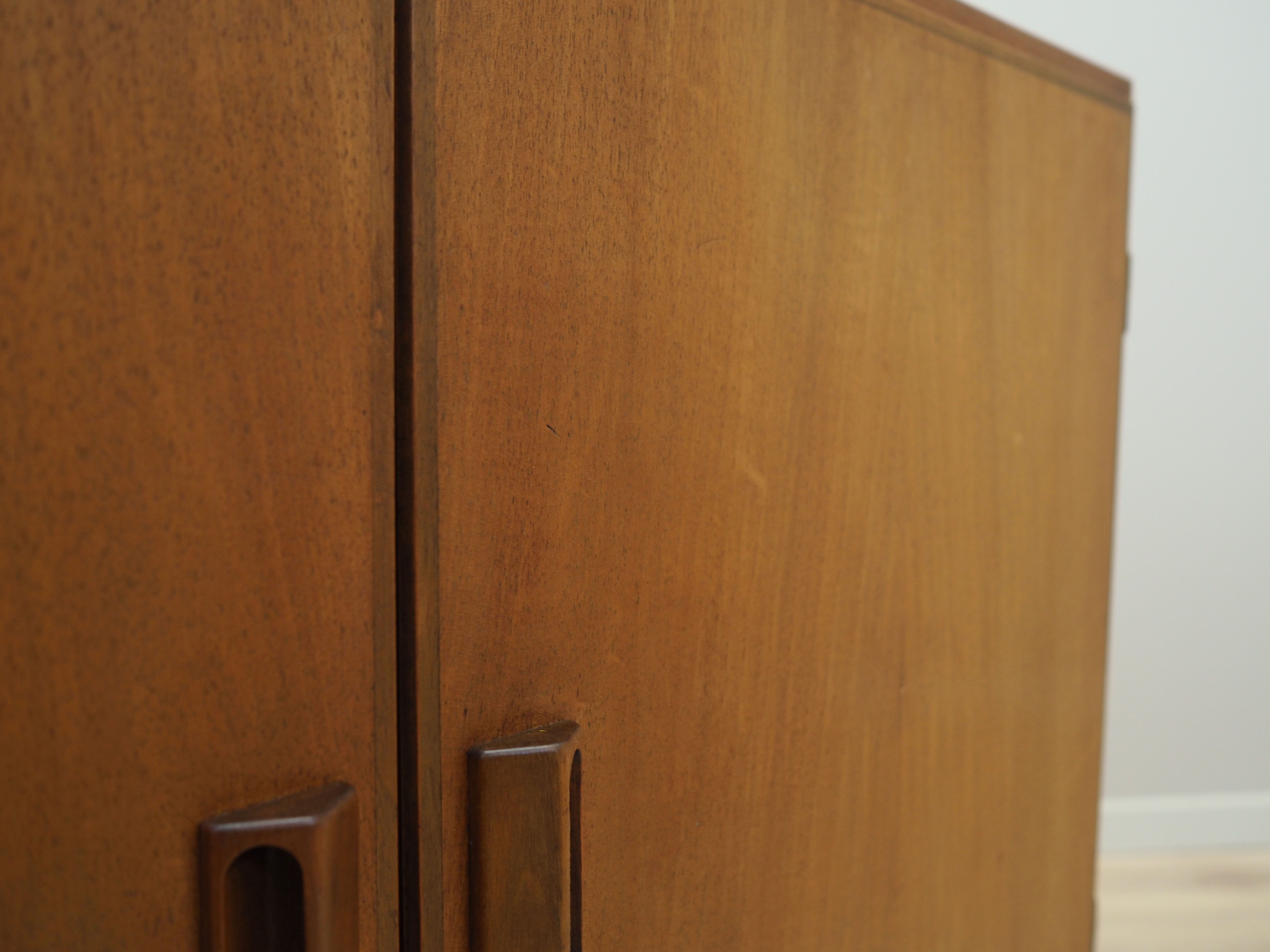 Walnut cabinet, Danish design, 1960s, designer: Børge Mogensen