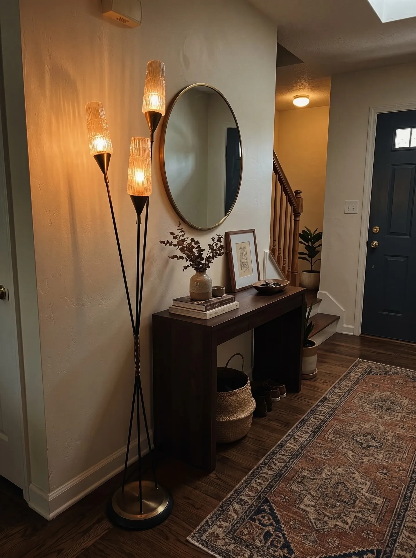 Vintage 3-light floor lamp from the 1960s.