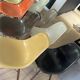 8 chaises Eames par Herman Miller