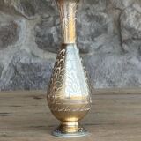 2 vases en laiton gravé