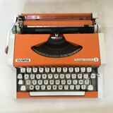 Typewriter, Olympia Traveller de Luxe