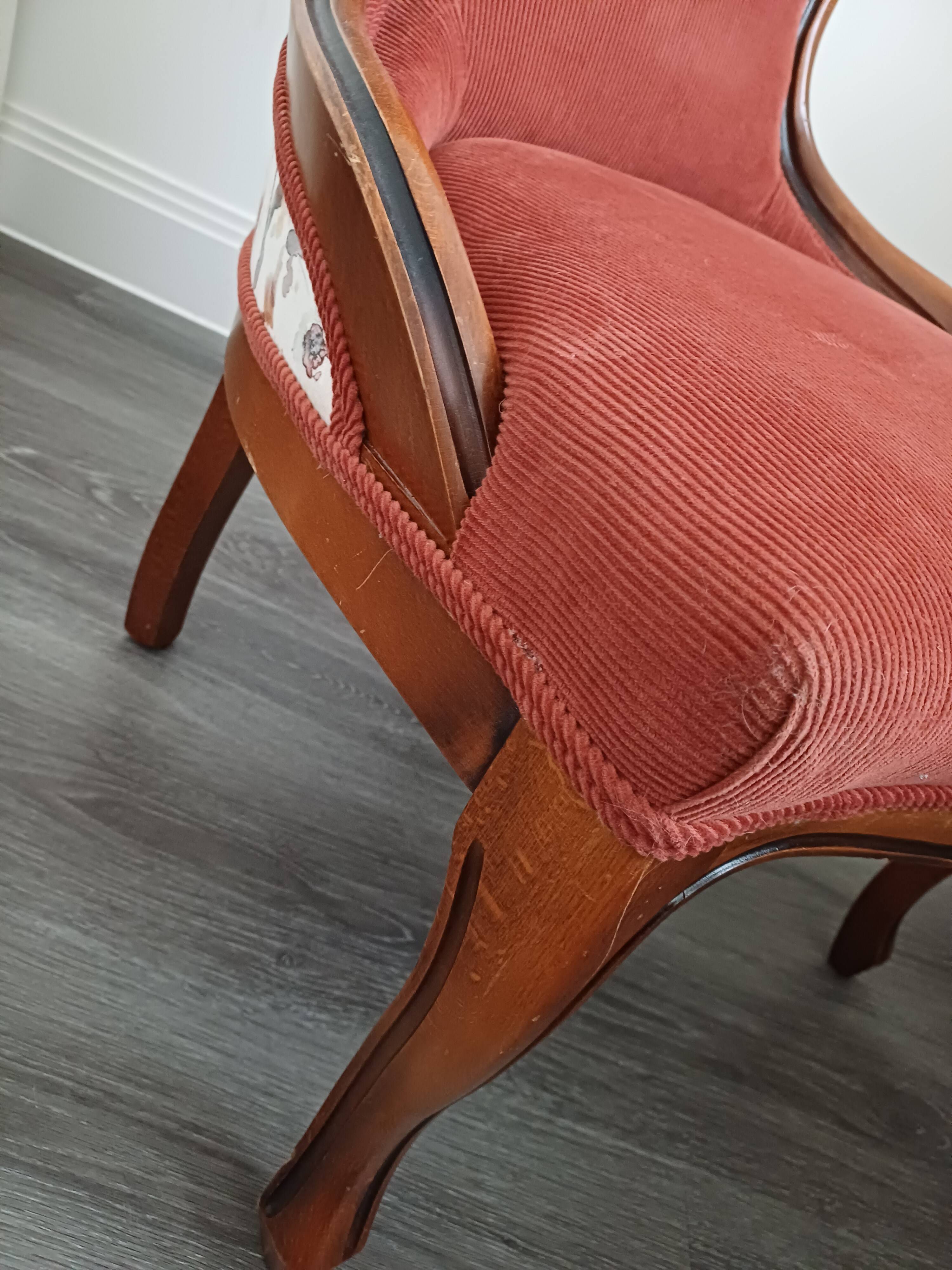 Antique armchair, Victorian style, fully restored – Unique piece