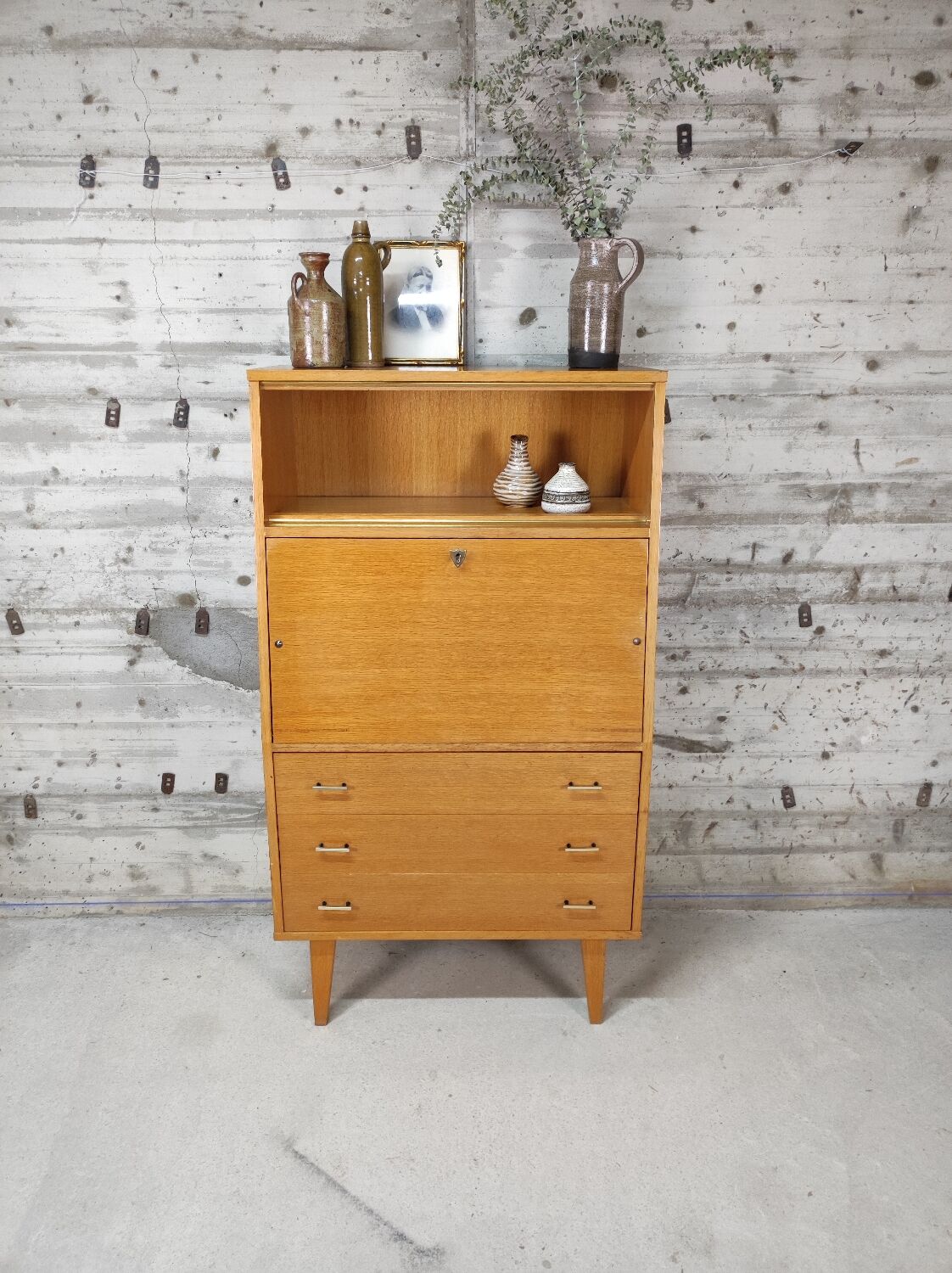 Secretary vintage feet compass
