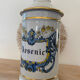 Pot à pharmacie Arsenic porcelaine blanche et dorée