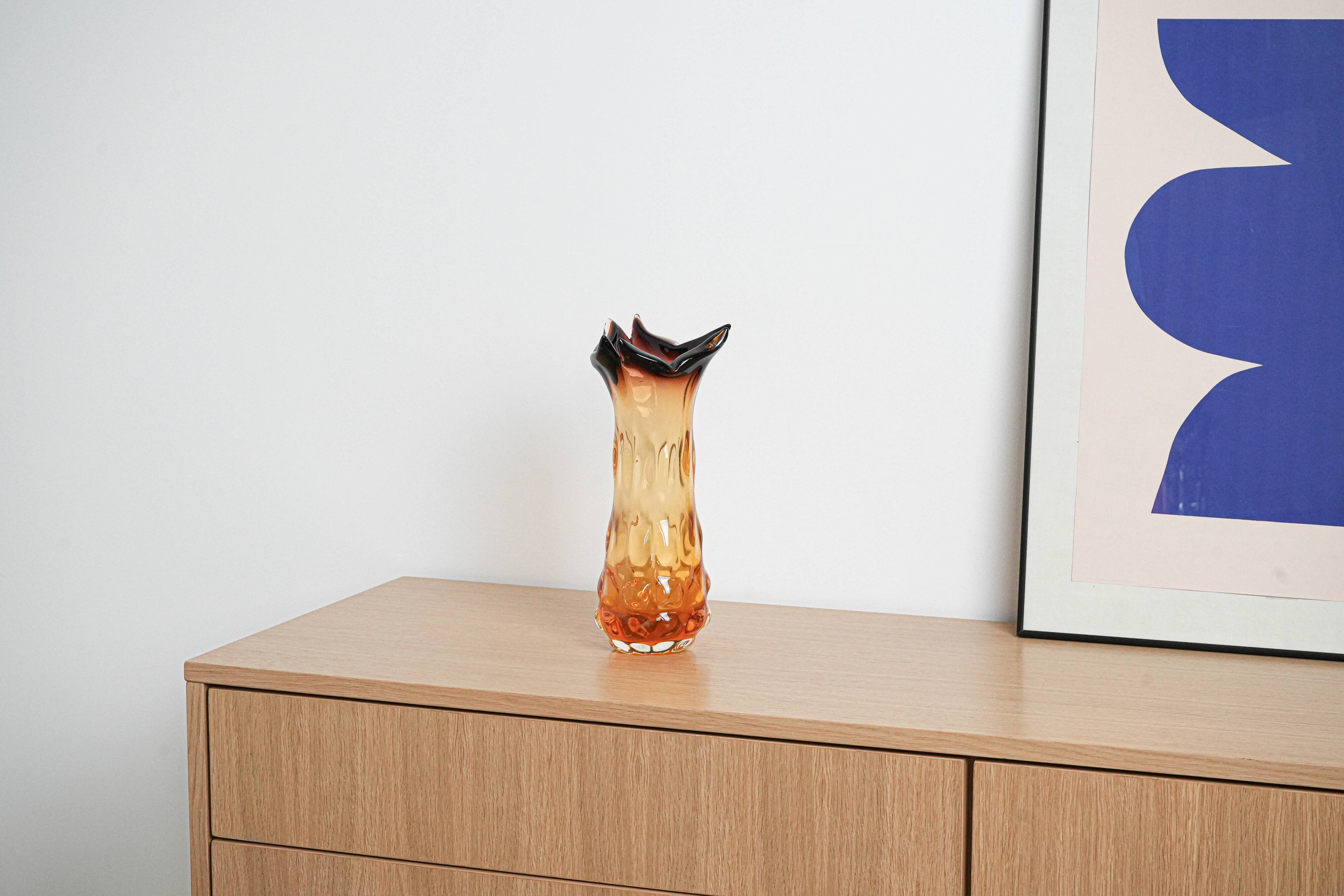 Vase en verre, verre de Murano, années 1960, fabriqué en Italie