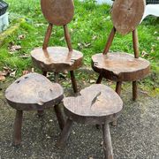 Ensemble tabouret et chaises brutaliste