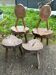 Ensemble tabouret et chaises brutaliste