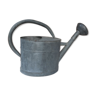 Zinc watering can