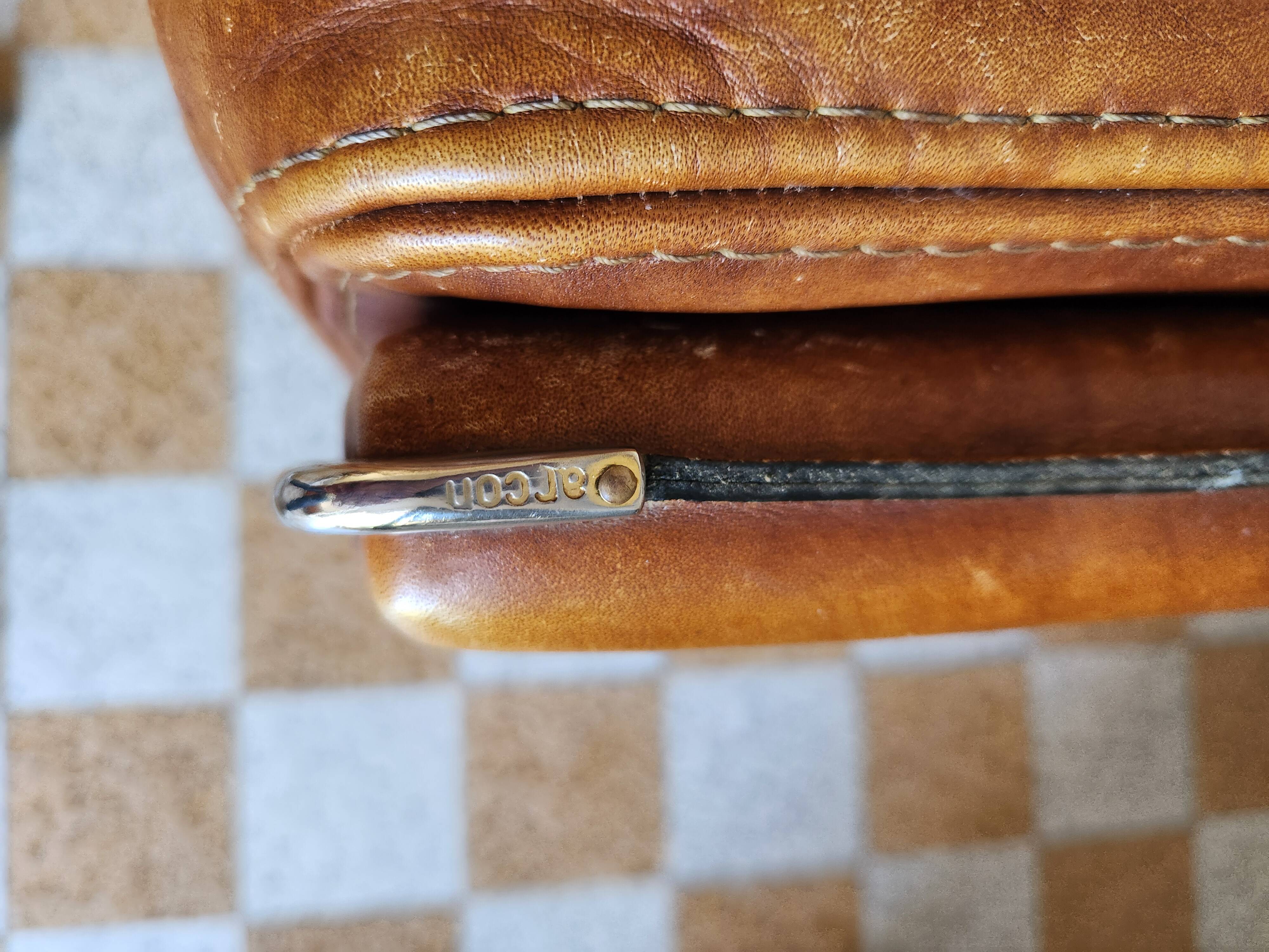 Canapé en cuir cognac Baxter 1970