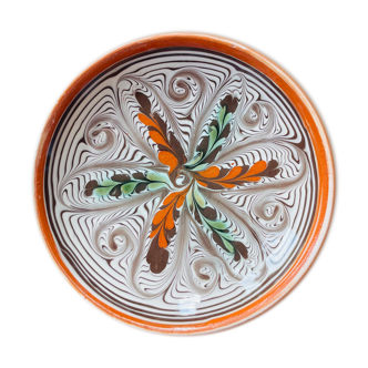 Romanian handicraft ceramic plate