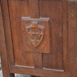 banc coffre en bois sculpté