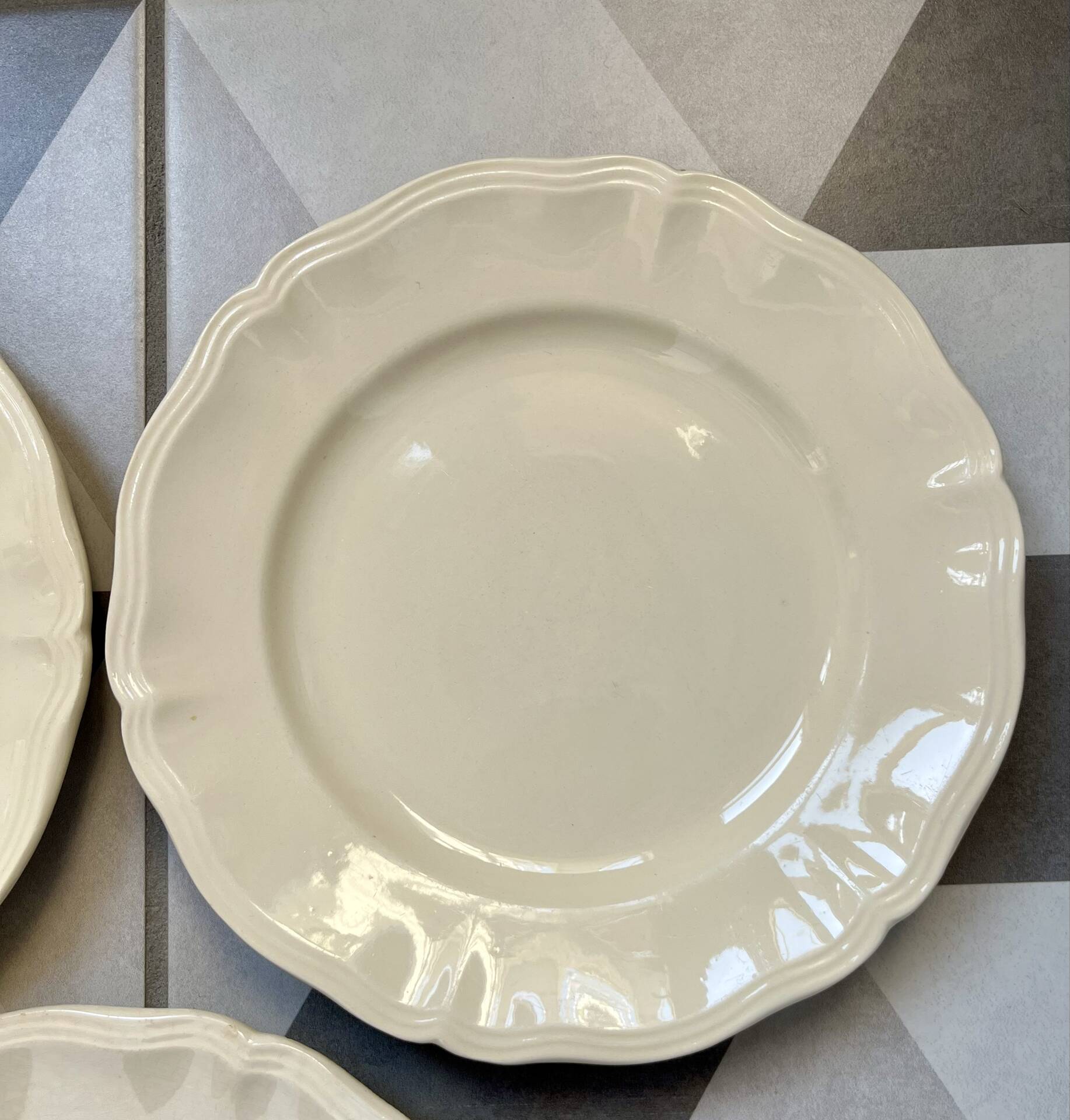 Set de 3 assiettes plates ivoire Digoin Sarreguemines