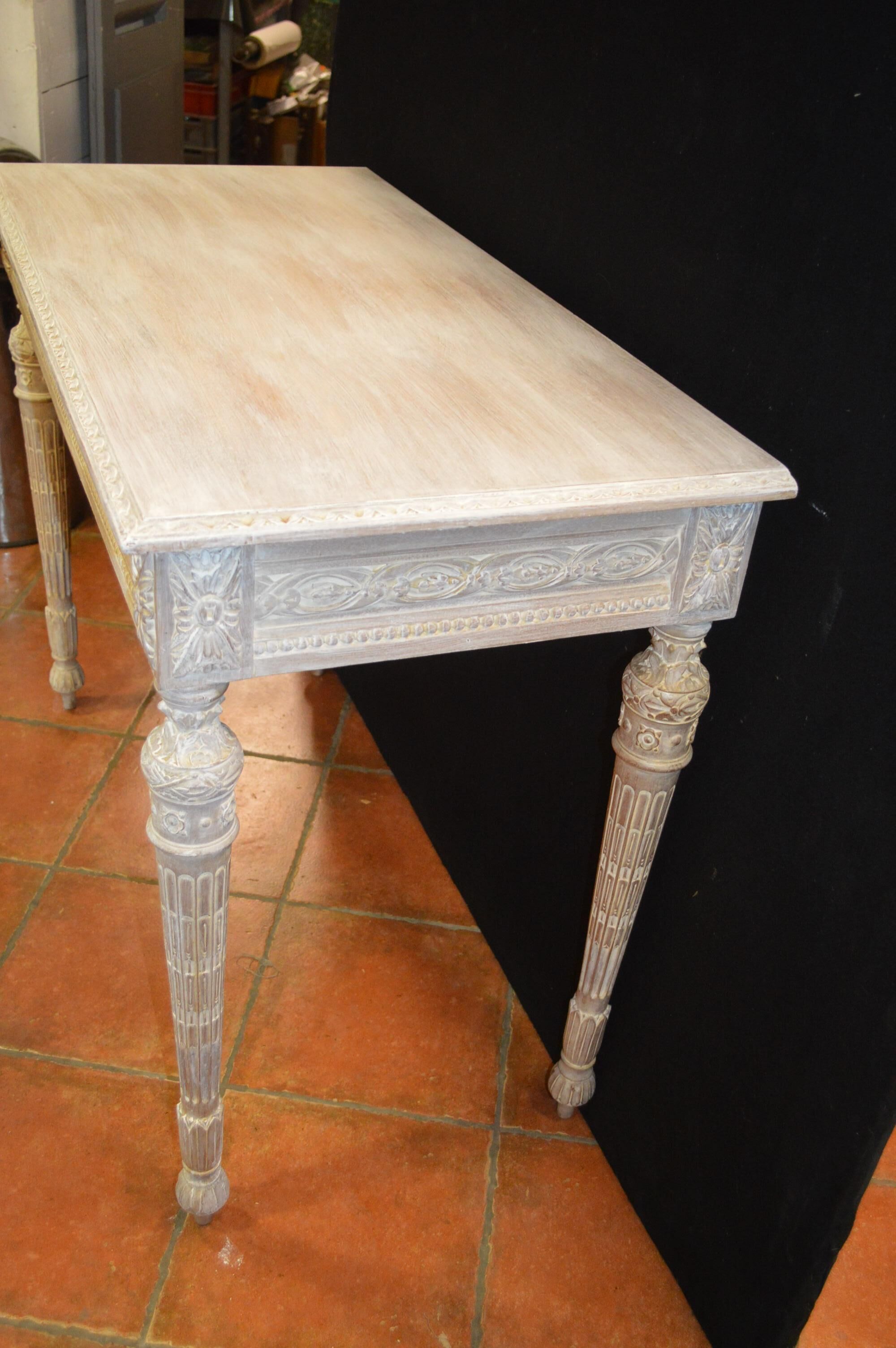 Console style louis XVI in patinated wood