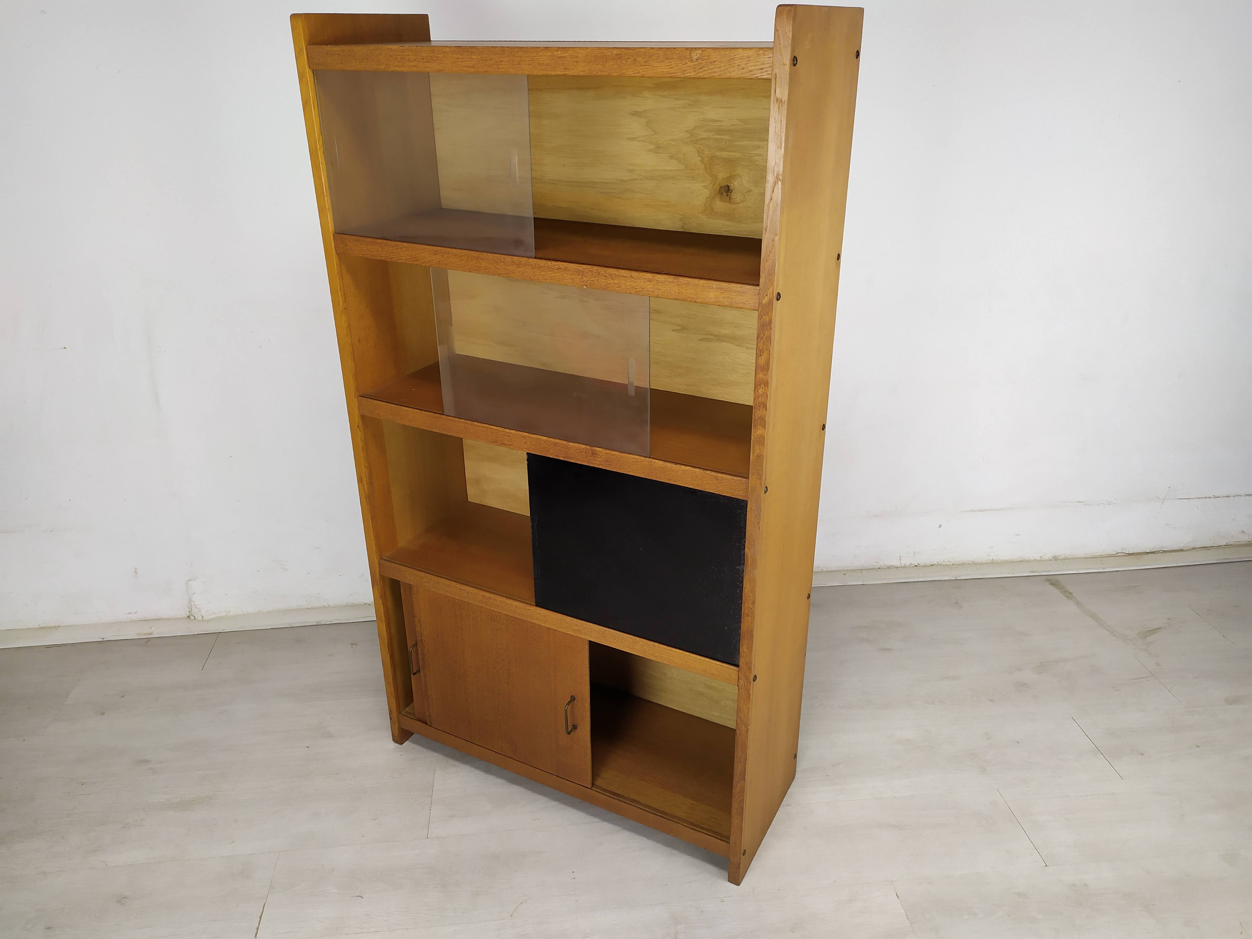 Vintage shelf sliding doors