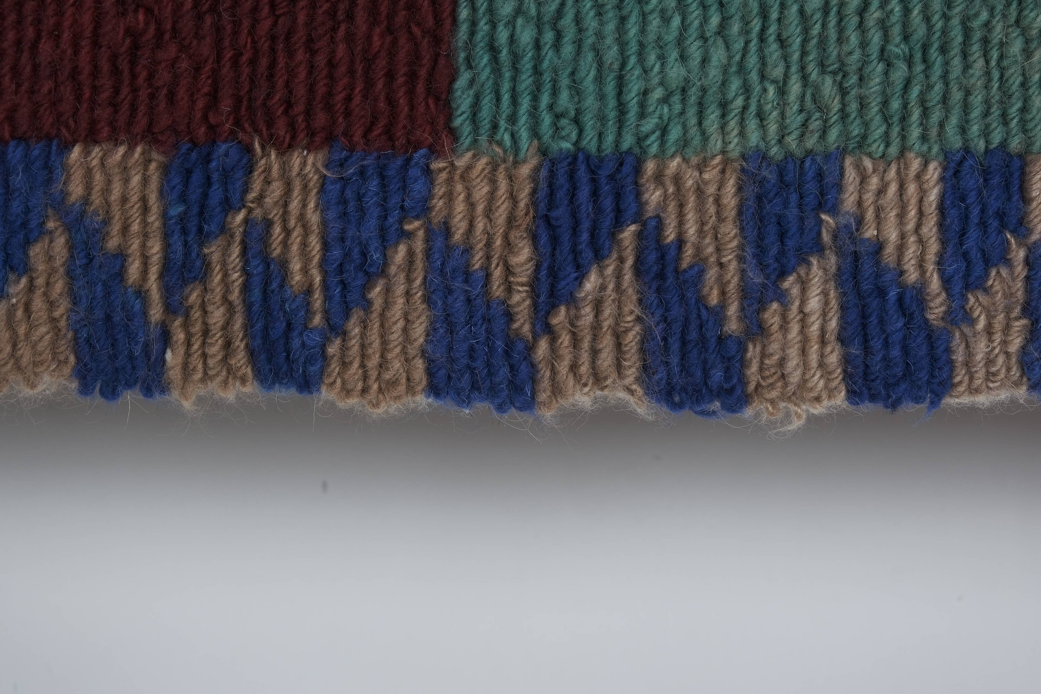 Vintage Turkish rug from Oushak, hand-woven 124x141 cm