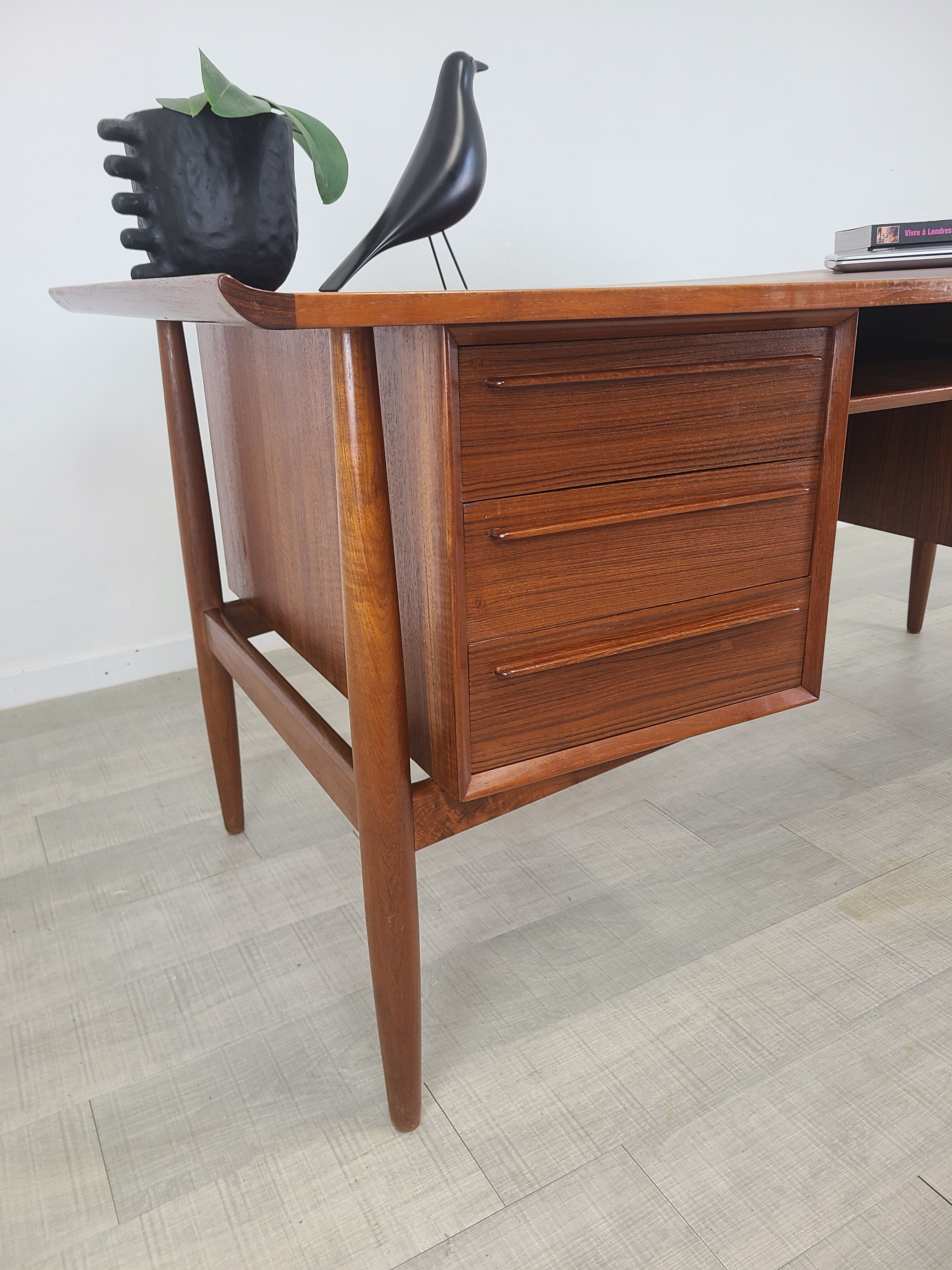Scandinavian teak desk Design Svend A. Madsen vintage 1960