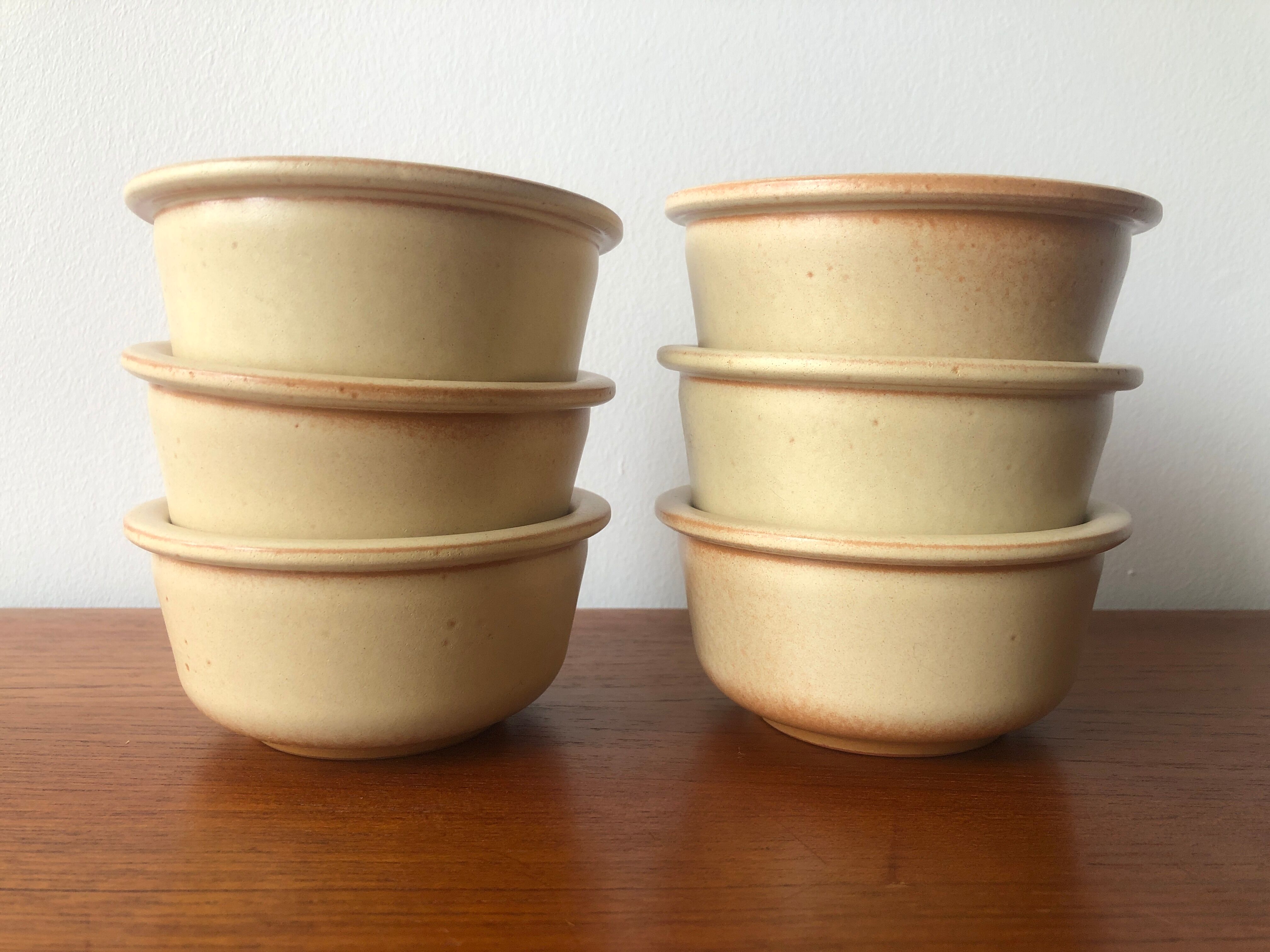 Natural stoneware cups