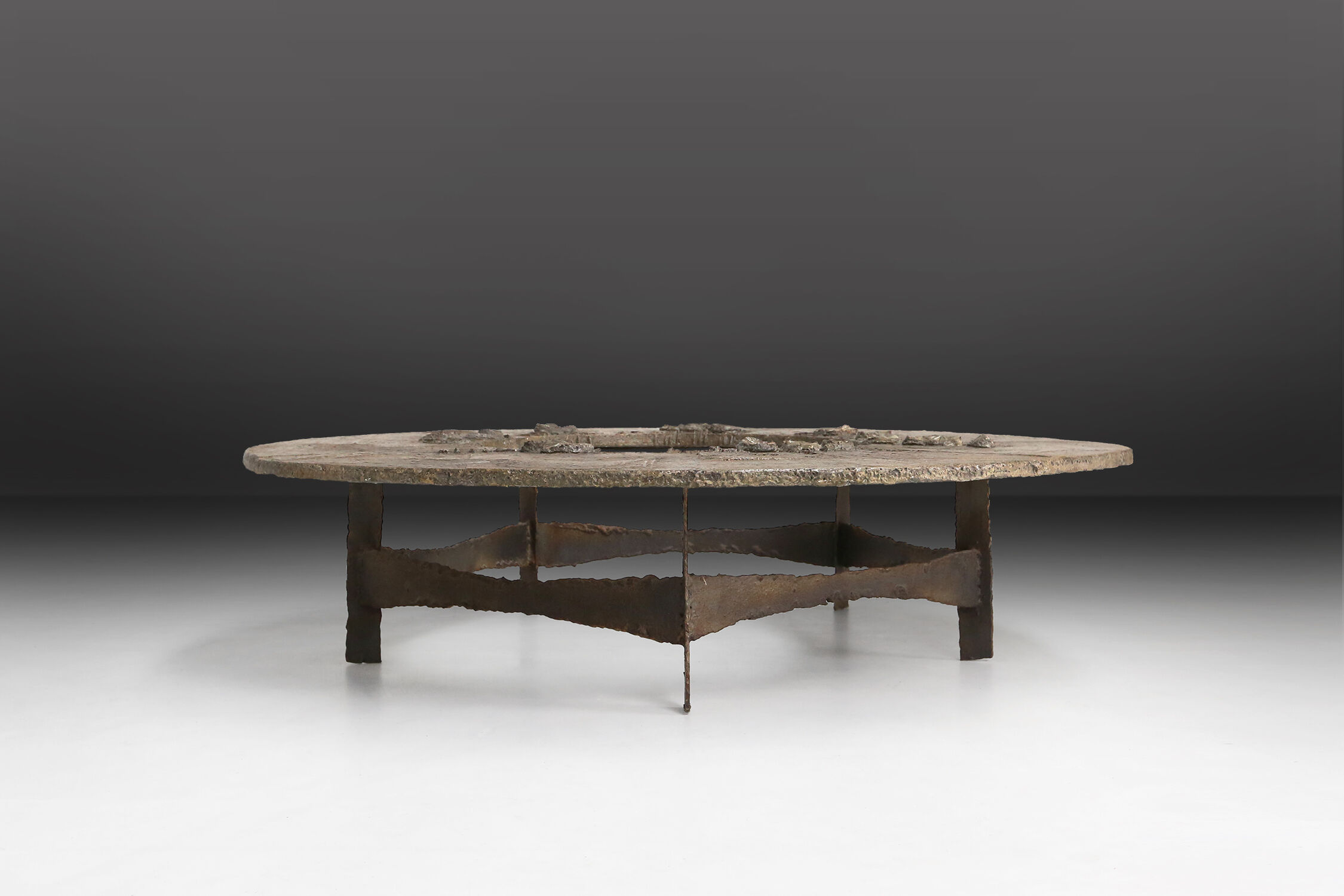 Pia Manu coffee table