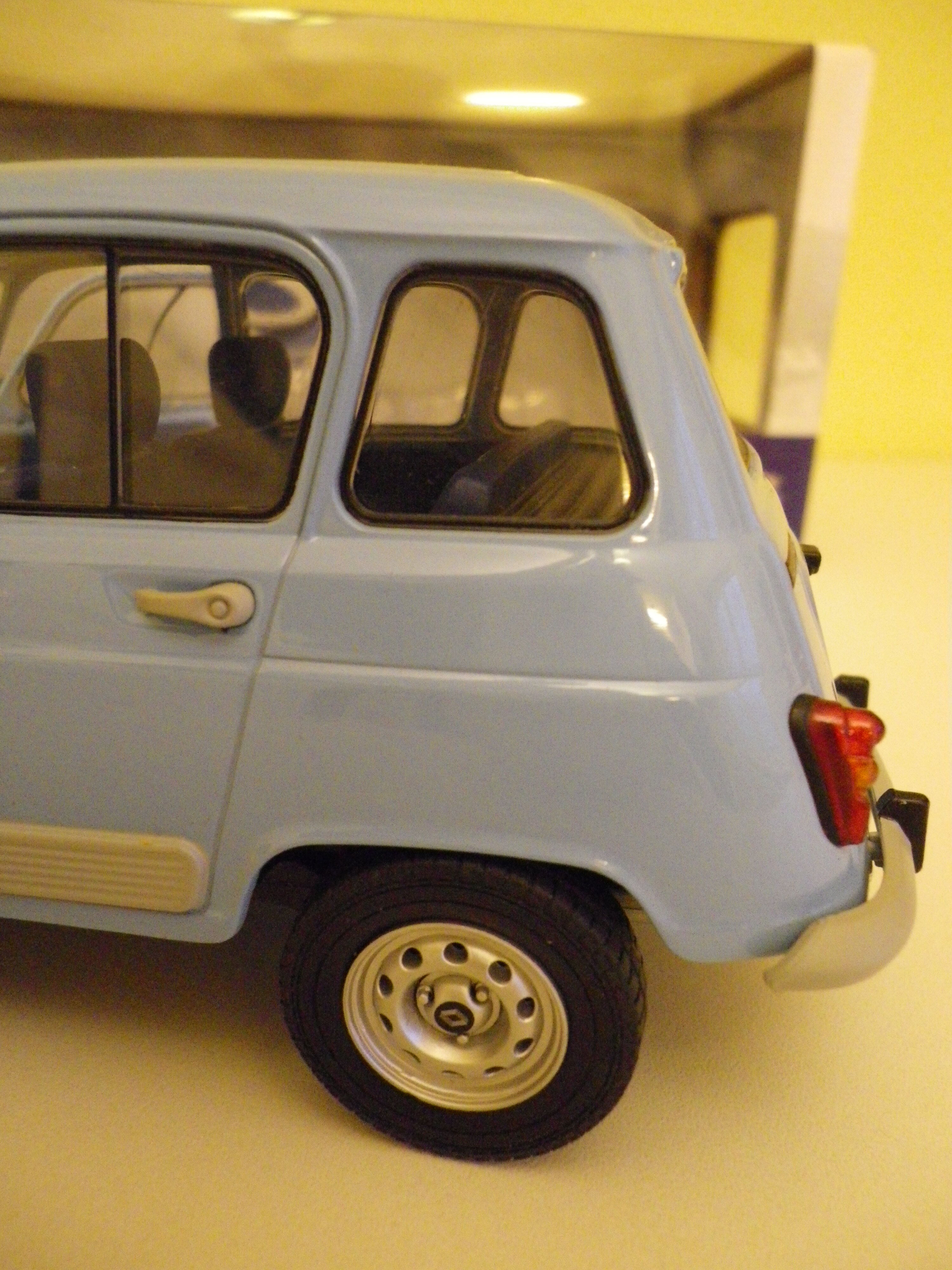 Renault 4 GTL Clan Collection - Solido - 1/18 - in its original box