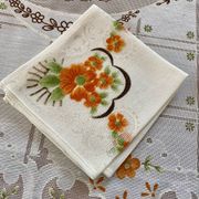 Vintage tablecloth and 6 napkins