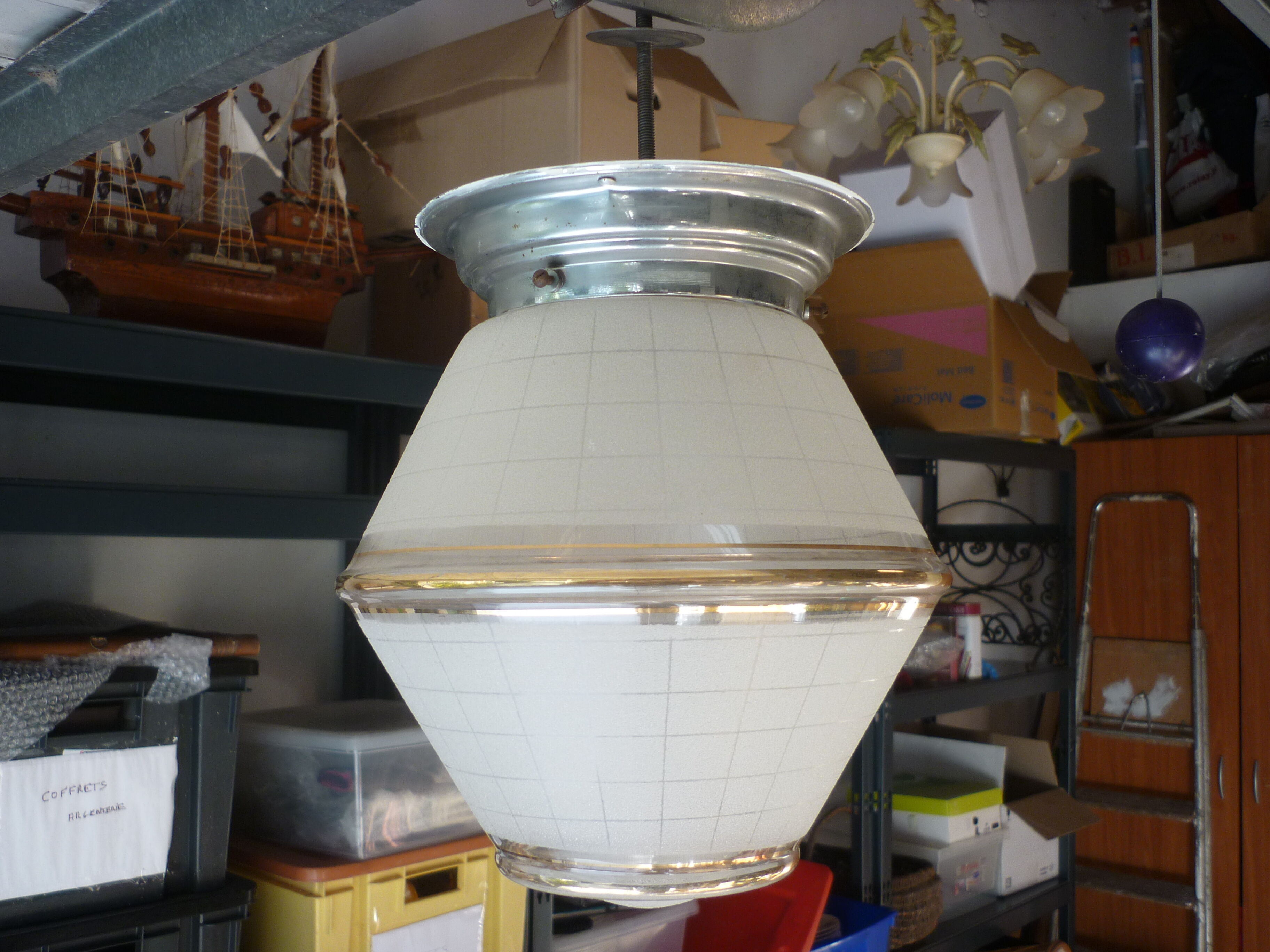 Granite glass globe hanging lamp