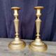 Paire de bougeoirs flambeaux