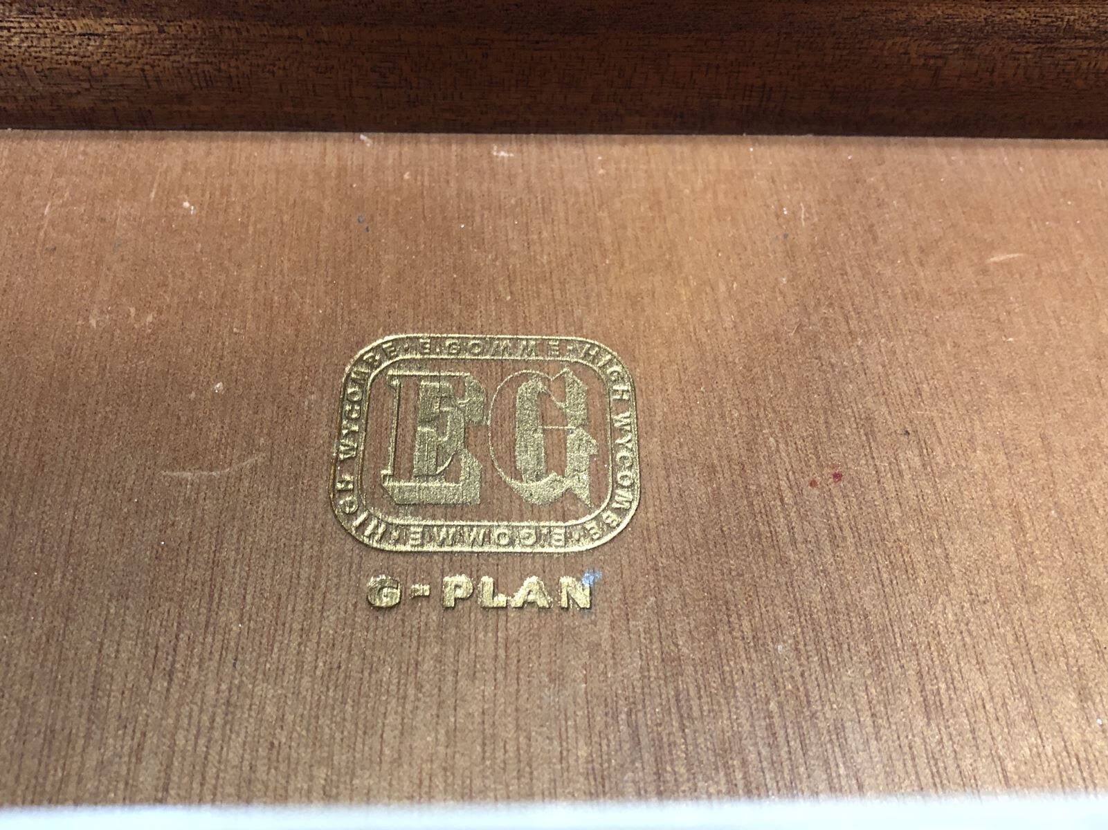 Hairdresser G Plan 70s - black and white patina