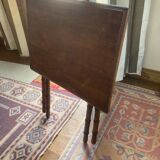 Folding table