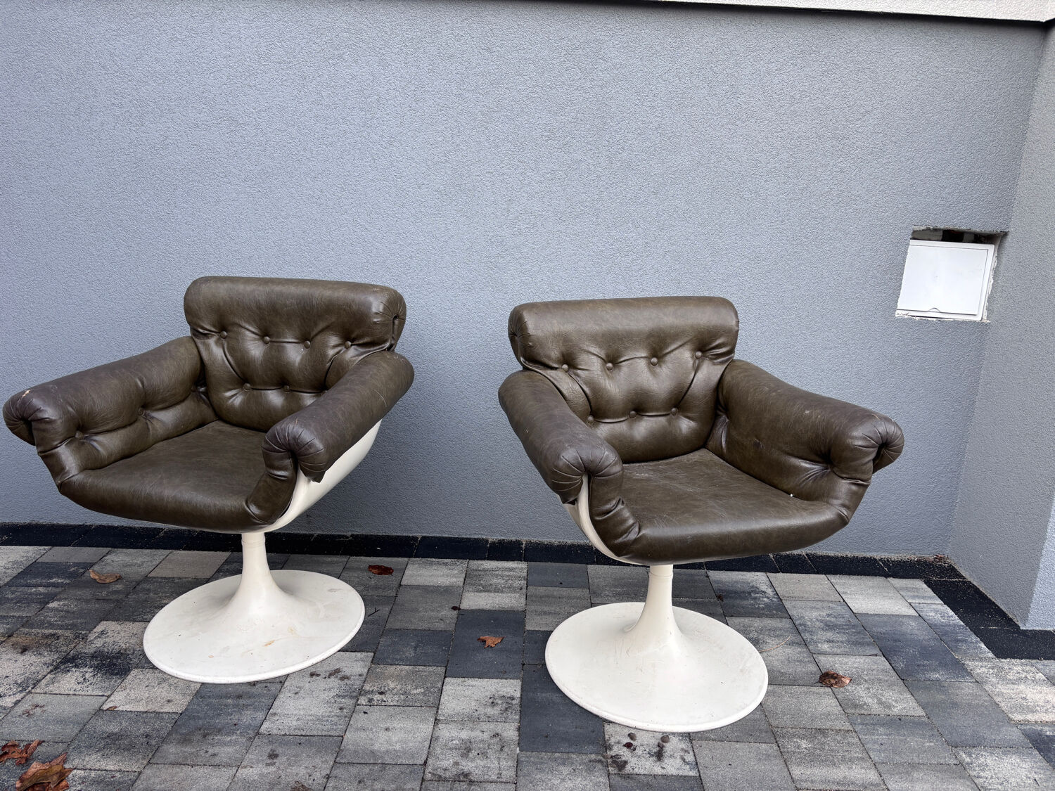Pair of Tulip Chairs
