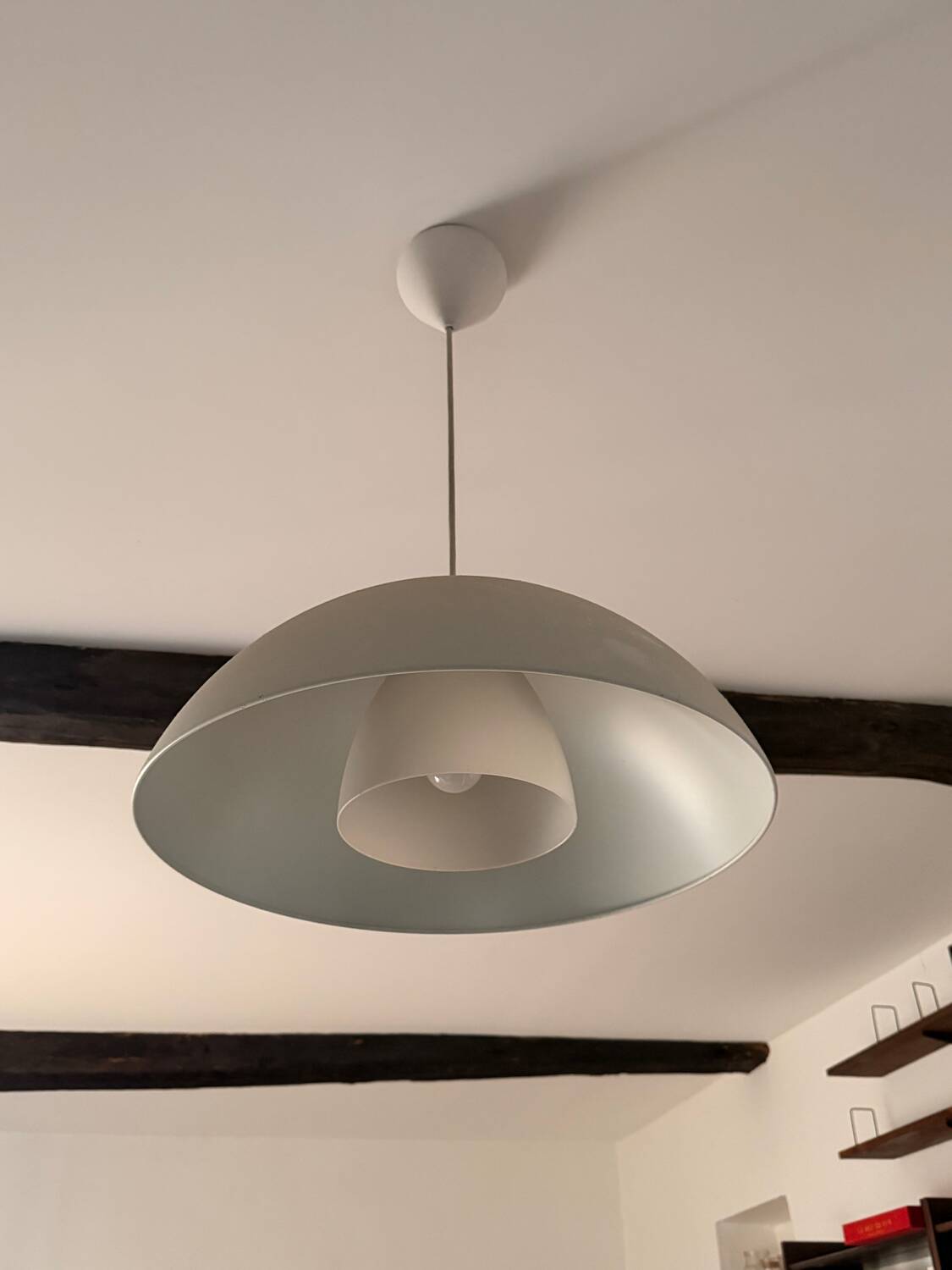 White metal suspension