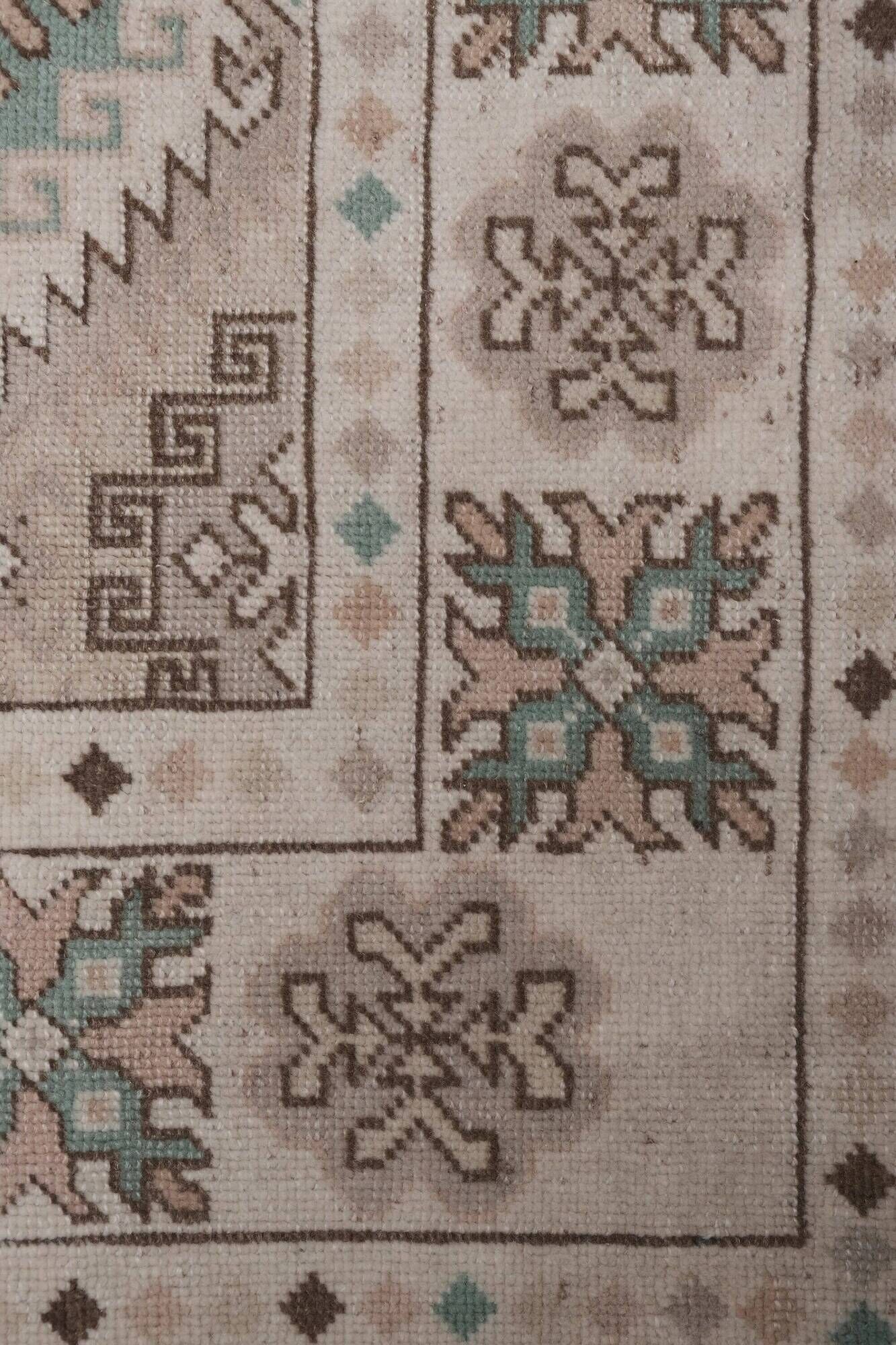 Vintage Turkish rug handmade 199x251 cm