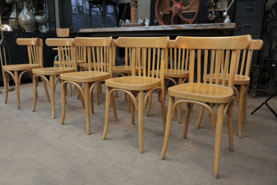 Set of 10 curved beech bistro chairs from the 1950s