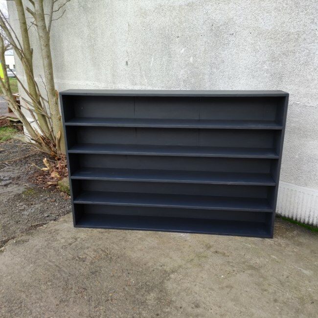 Bookcase, shallow shelf