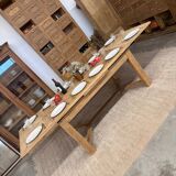 Table with integrated extensions