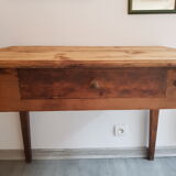 Farm table